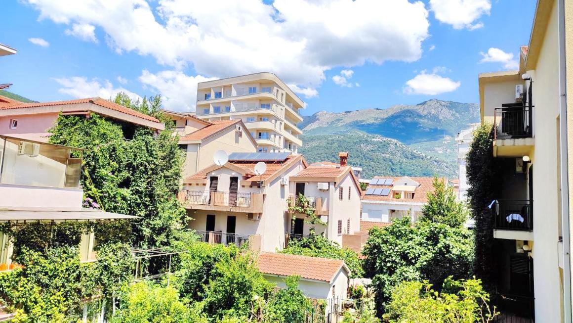 Apartment Adrialux Budva Exterior photo
